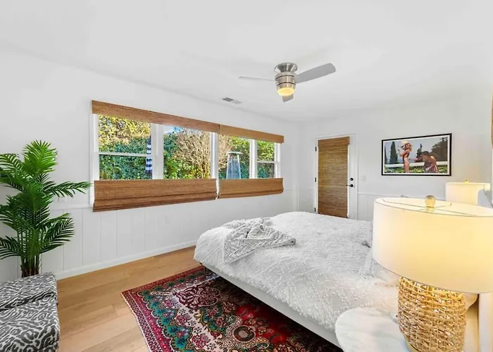 Upscale Uptown Retreat With Hottub And Views Ferienhaus Sedona